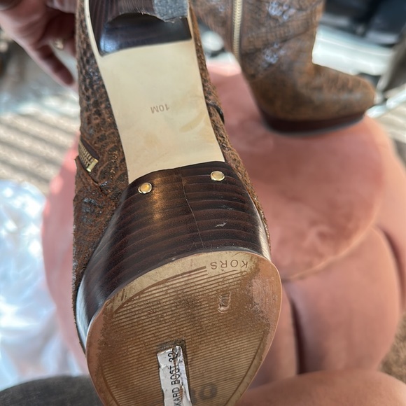 Micheal Kors snake skin boots. - Picture 4 of 7